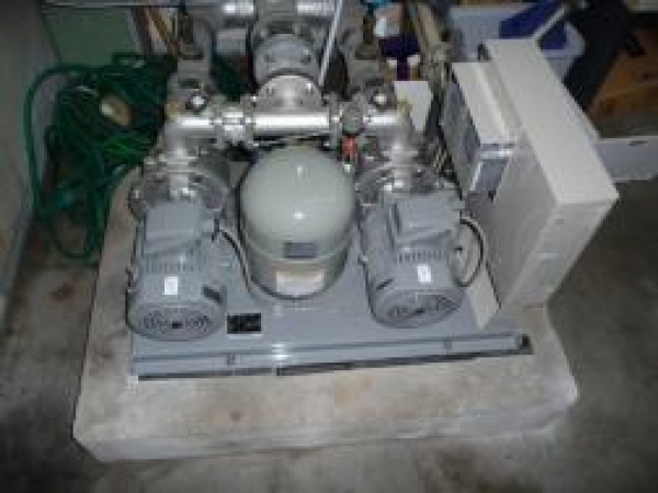 給水加圧ポンプユニット取り替え工事
